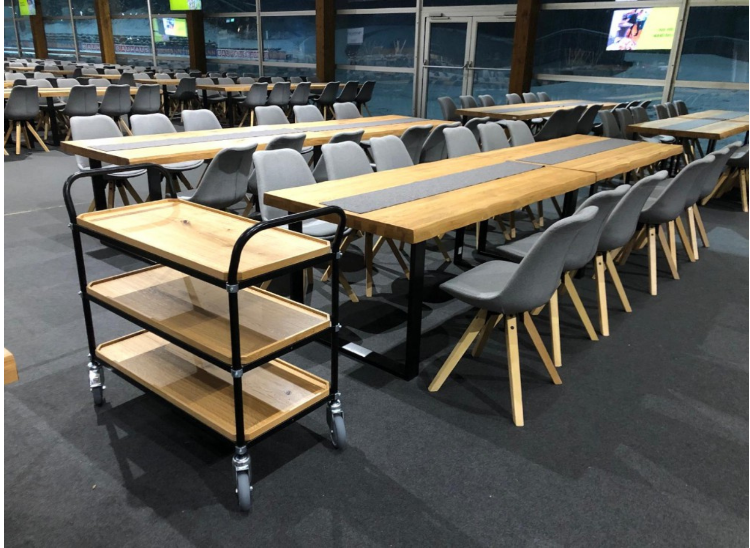 Servierwagen schwarz